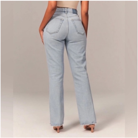 ABERCROMBIE & FITCH The 90's Straight Ultra High Rise Split Hem Curve Love Jeans - Picture 3 of 9
